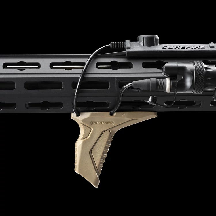 strike-industries-link-angled-handstop-black-si-ar-hsfg-fde-2